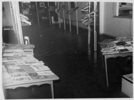 Exposição de Livros Didáticos e Guias de Ensino na Sede do CBPE durante a Segunda Reunião Consult...